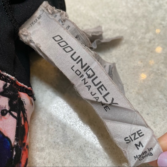 Lorna Jane Floral Padded Sports Bra - Picture 5 of 5